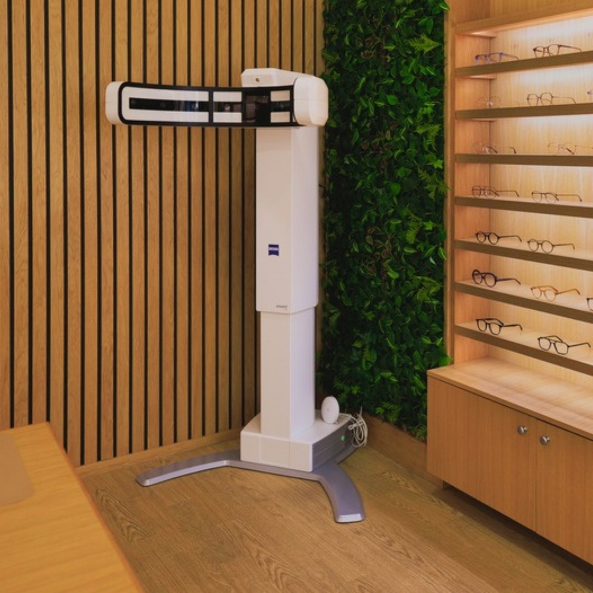 Zeiss Visufit 1000 digital measurement at J.HYDE Cannon Street, Birmingham